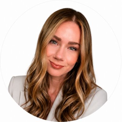 Jeana McCoy headshot img Jeana McCoy headshot img